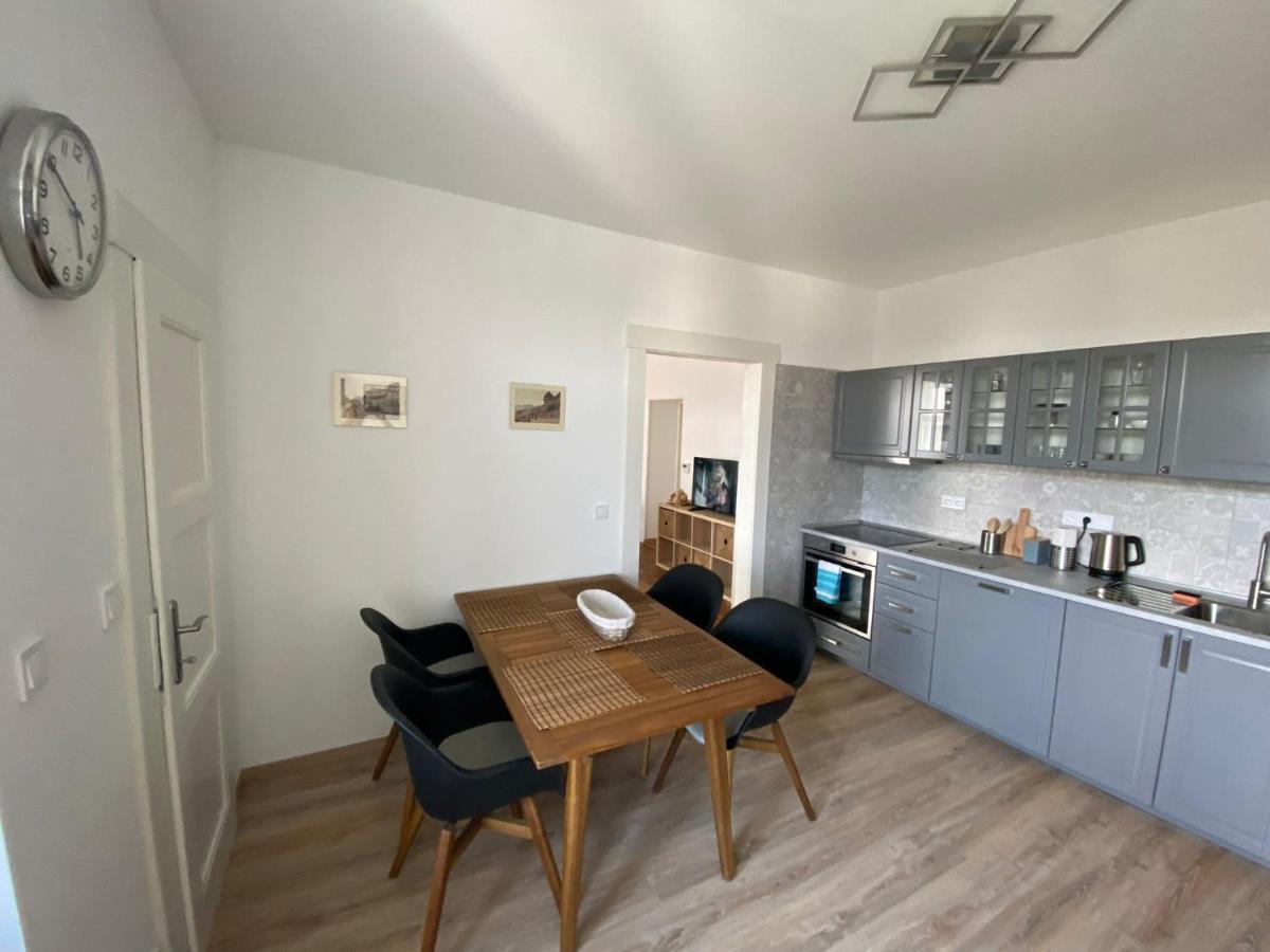 Apartman Xaveriova 布拉格 外观 照片